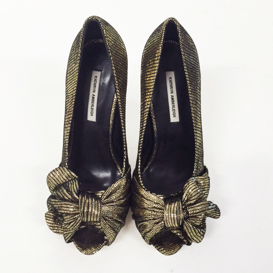 3085 leather heels; light gold