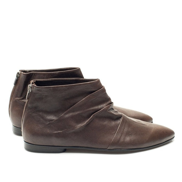 K441 leather boots; chocolate