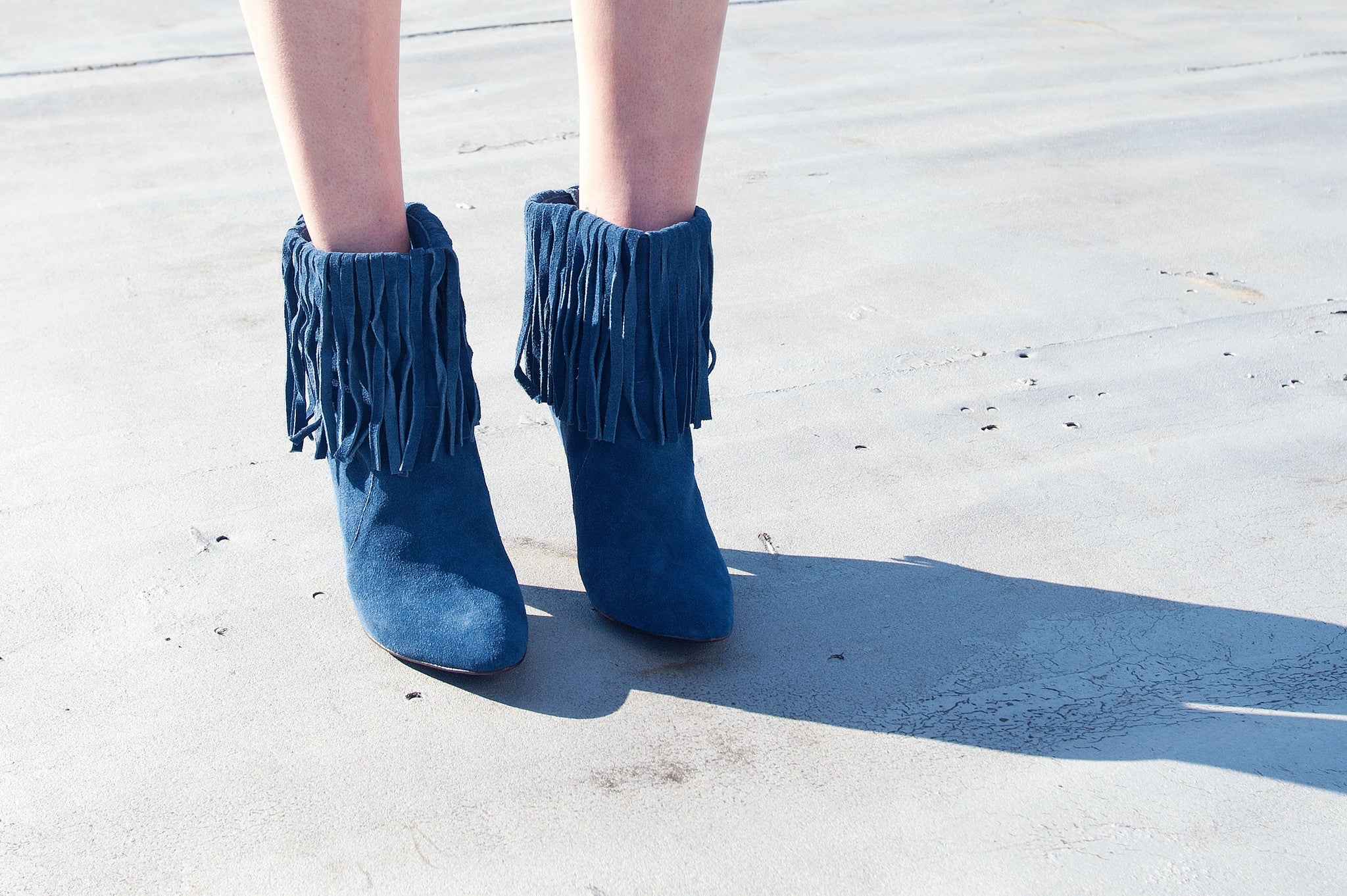 K309 suede boots; blue