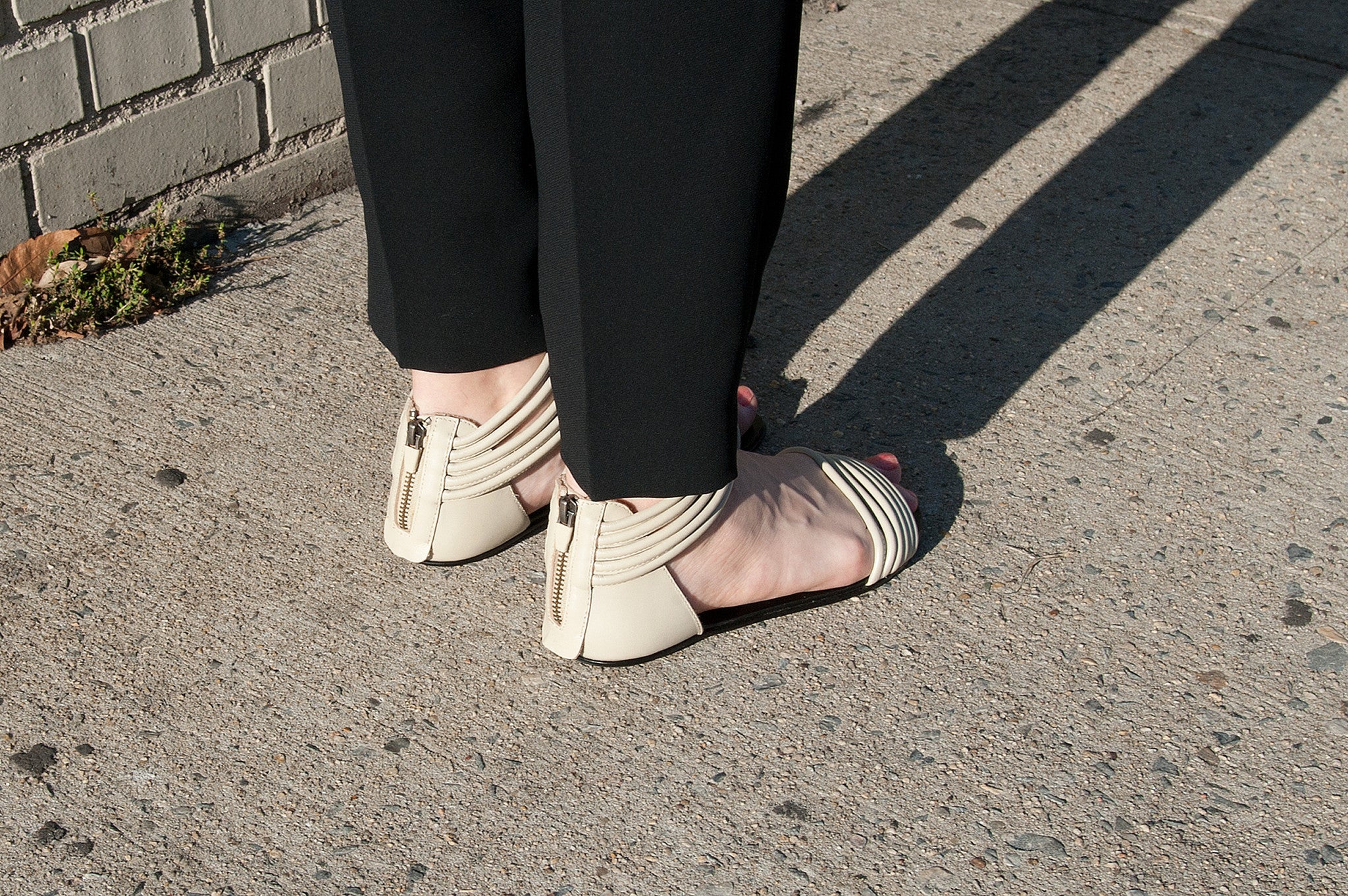 7500 leather sandals; bone