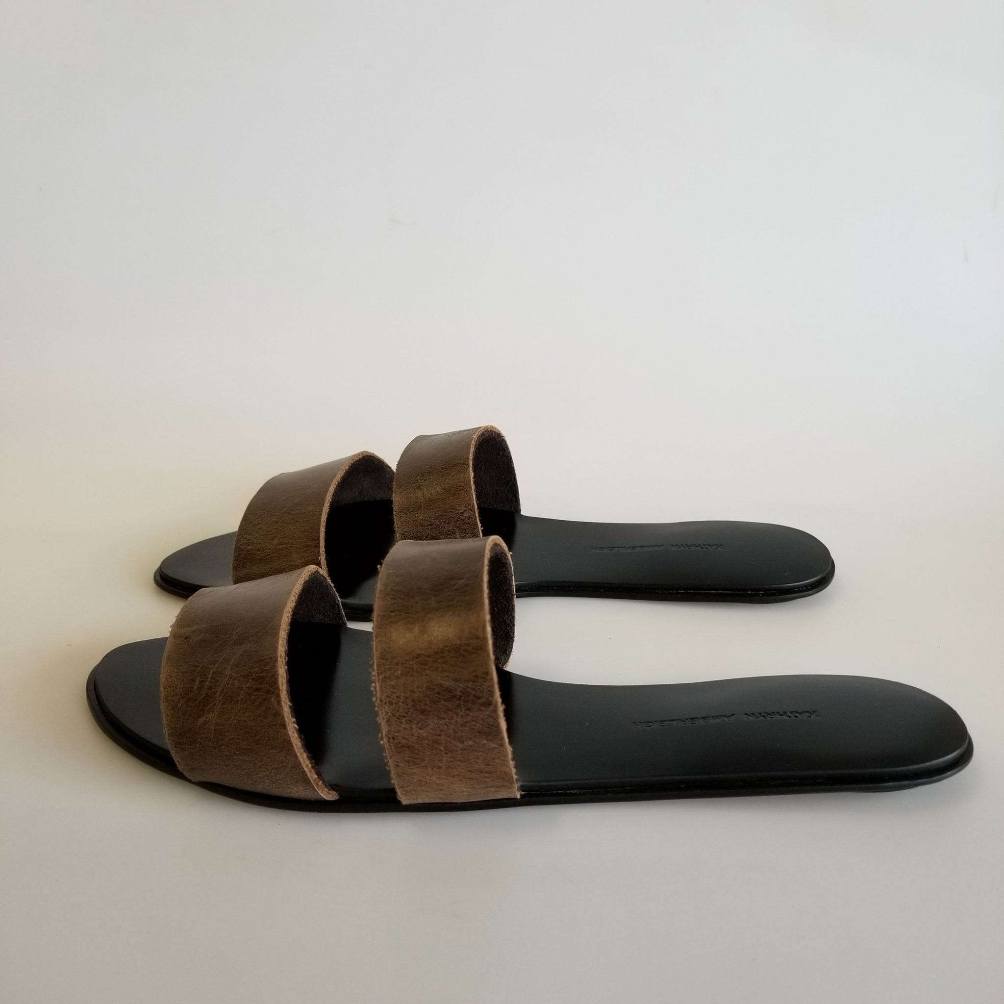 7521 leather slides; dark khaki