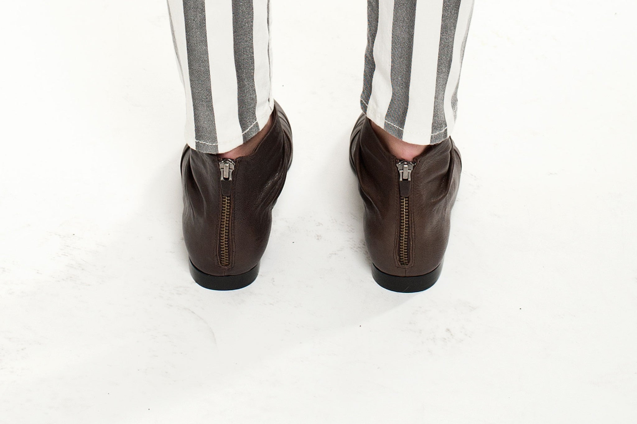 K441 leather boots; chocolate