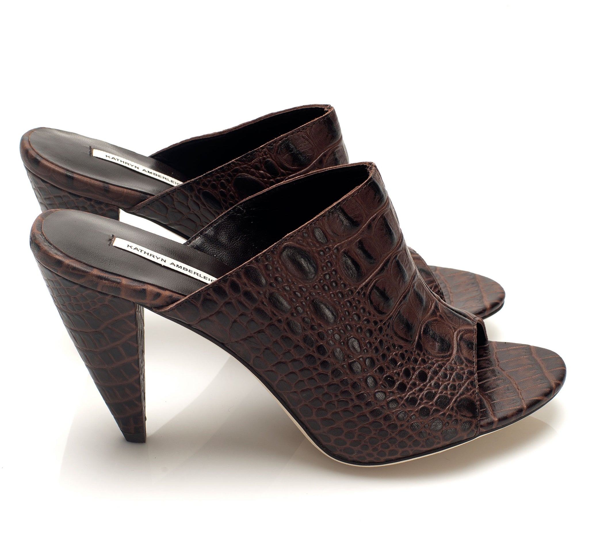 J581 leather slides; brown croc