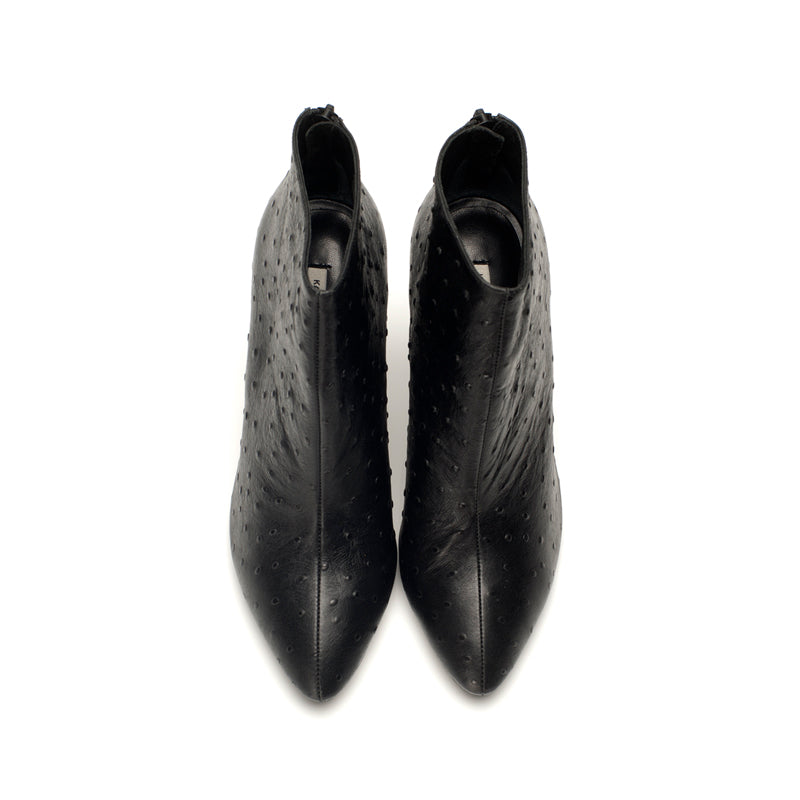 K610 leather boots; black ostrich
