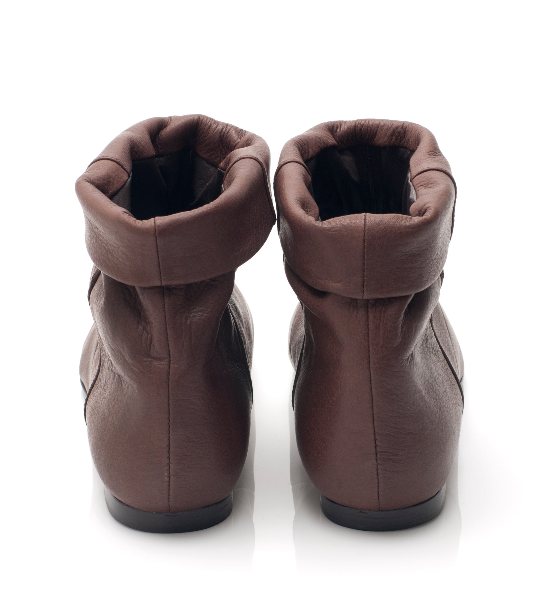 5036 leather boots; brown