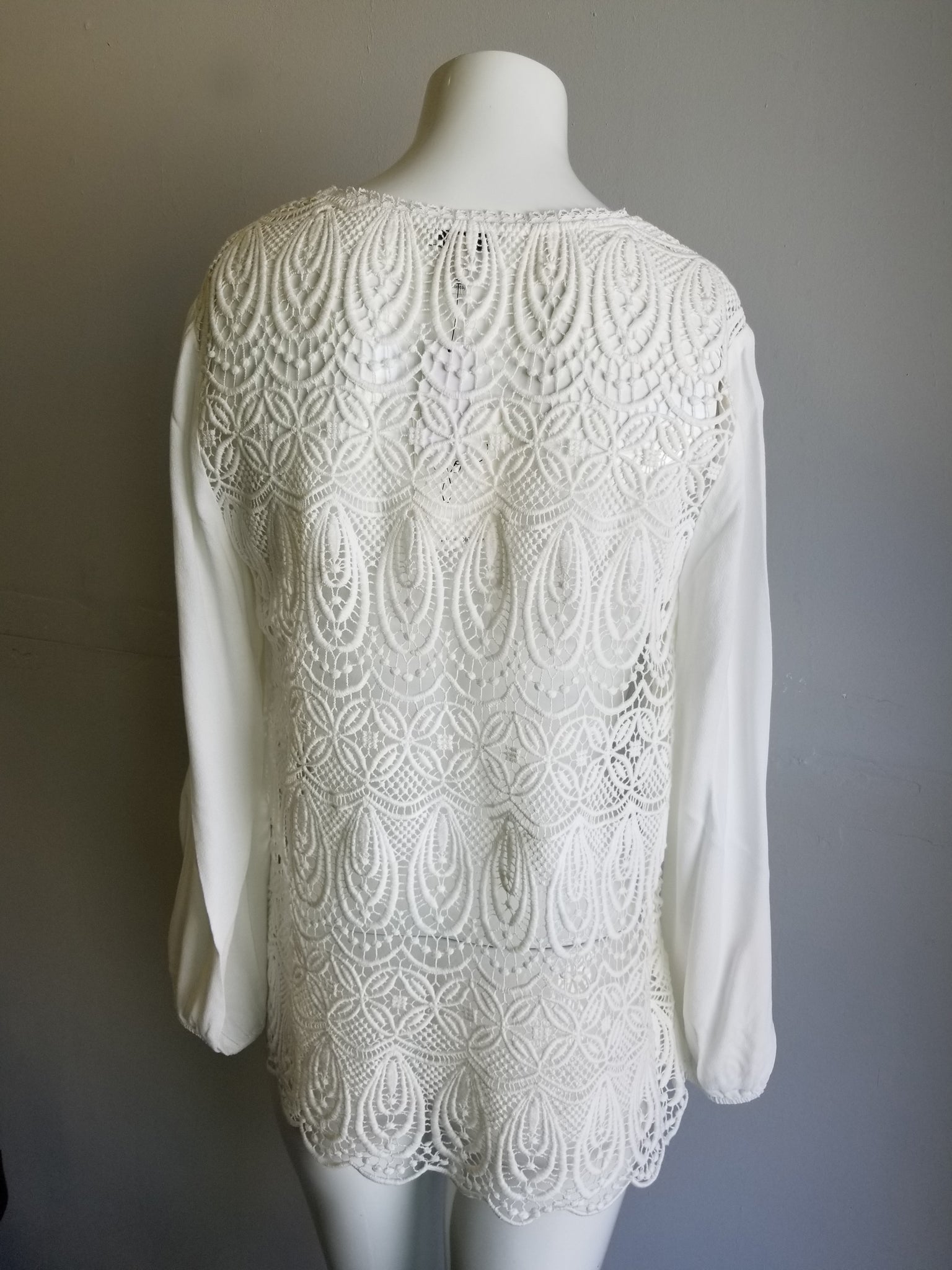 JOIE : LACE BACK BLOUSE, PORCELAIN