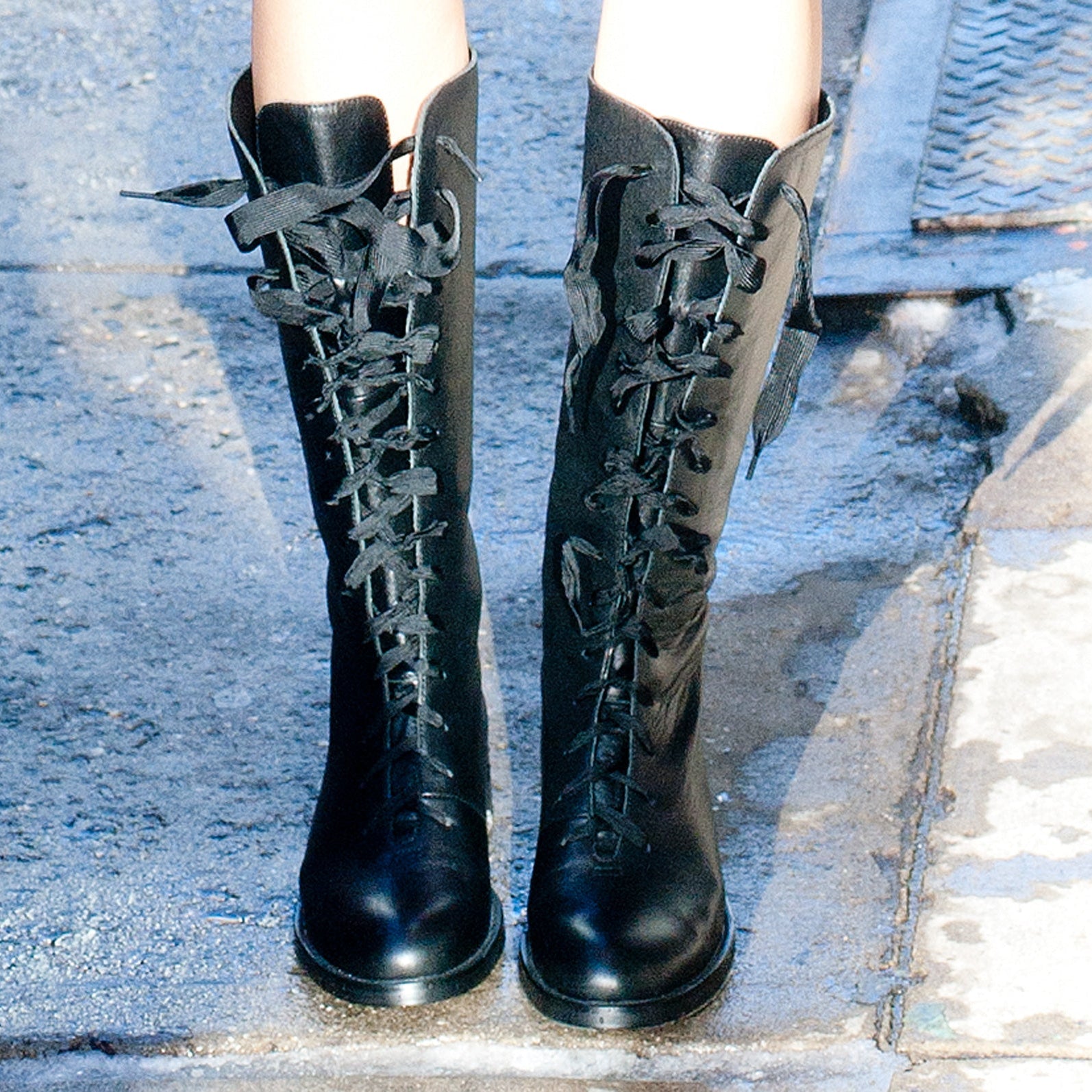 5062 leather boots; black