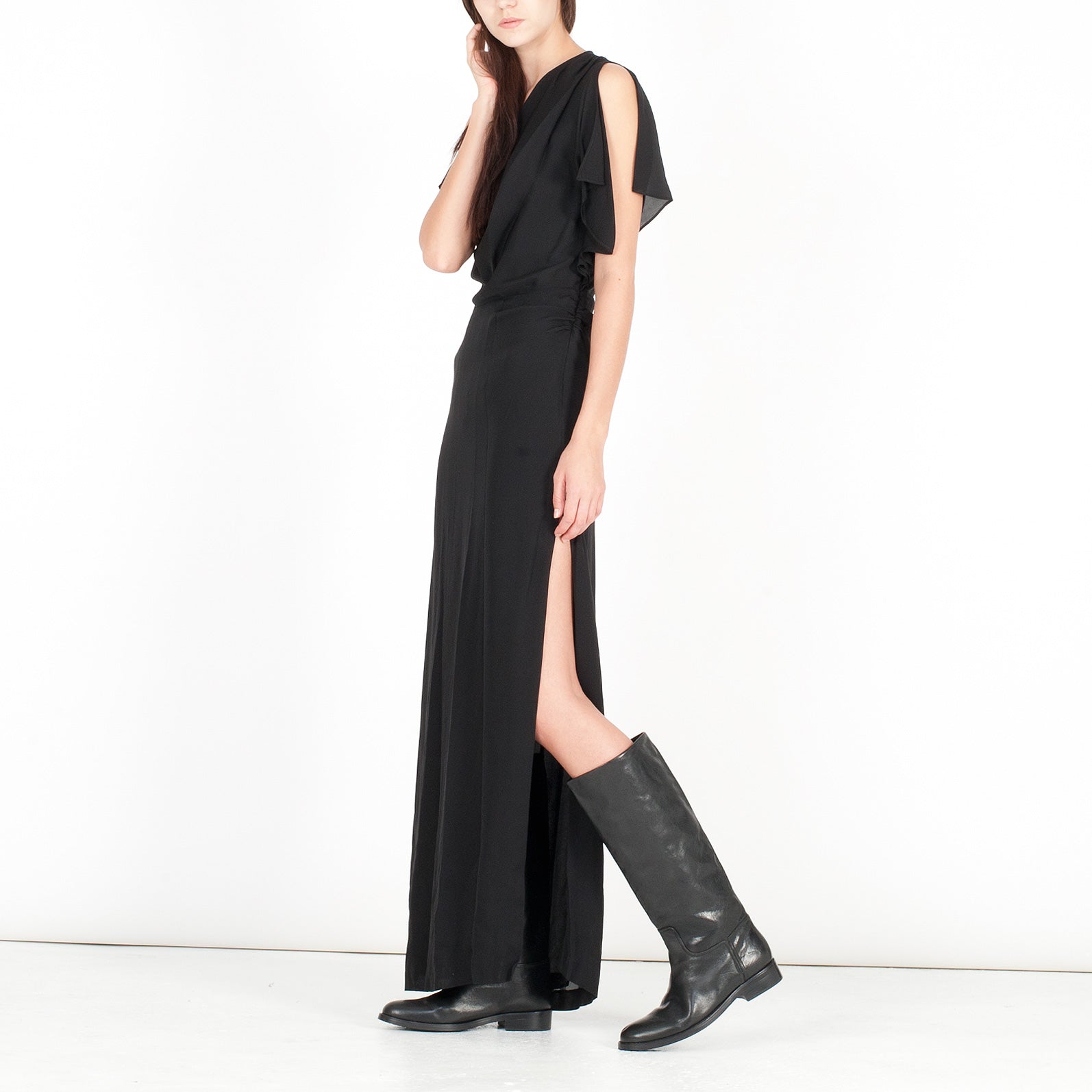 5069 leather boots; black