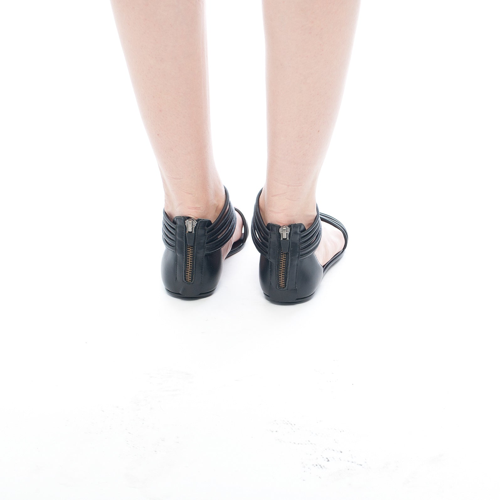 7500 leather sandals; black