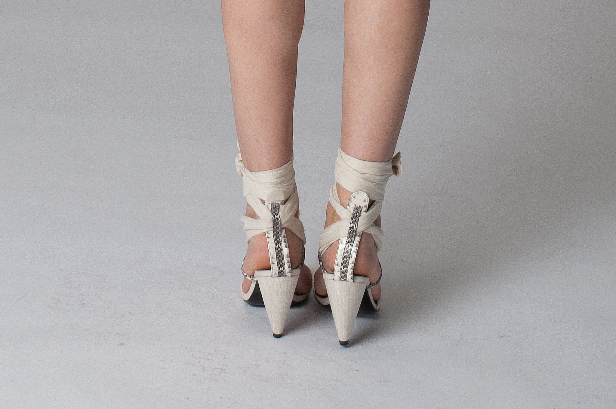K738 linen and snakeskin heels; ivory