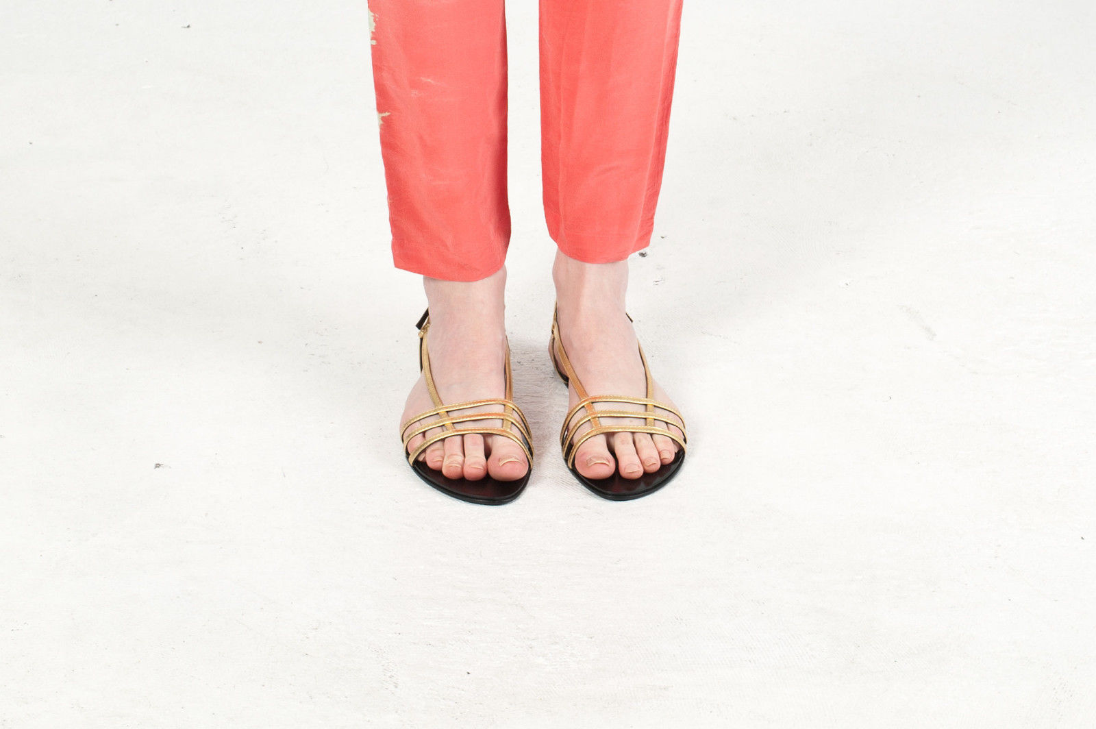 3015 leather sandals; gold