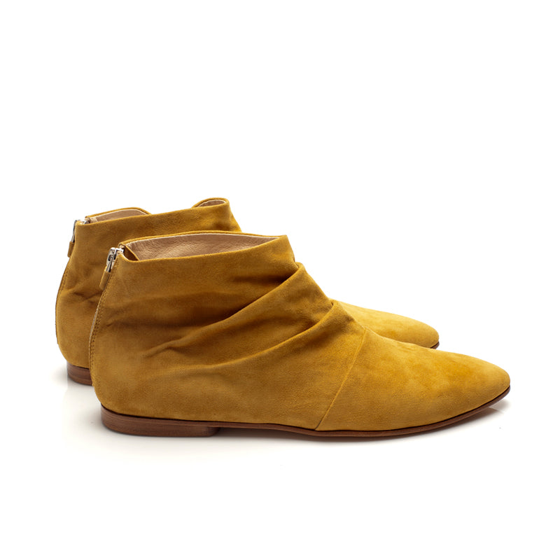 K441 suede boots; yellow