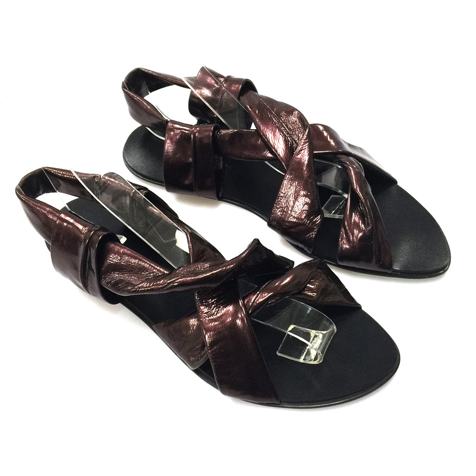 7903 leather slides; plum gloss
