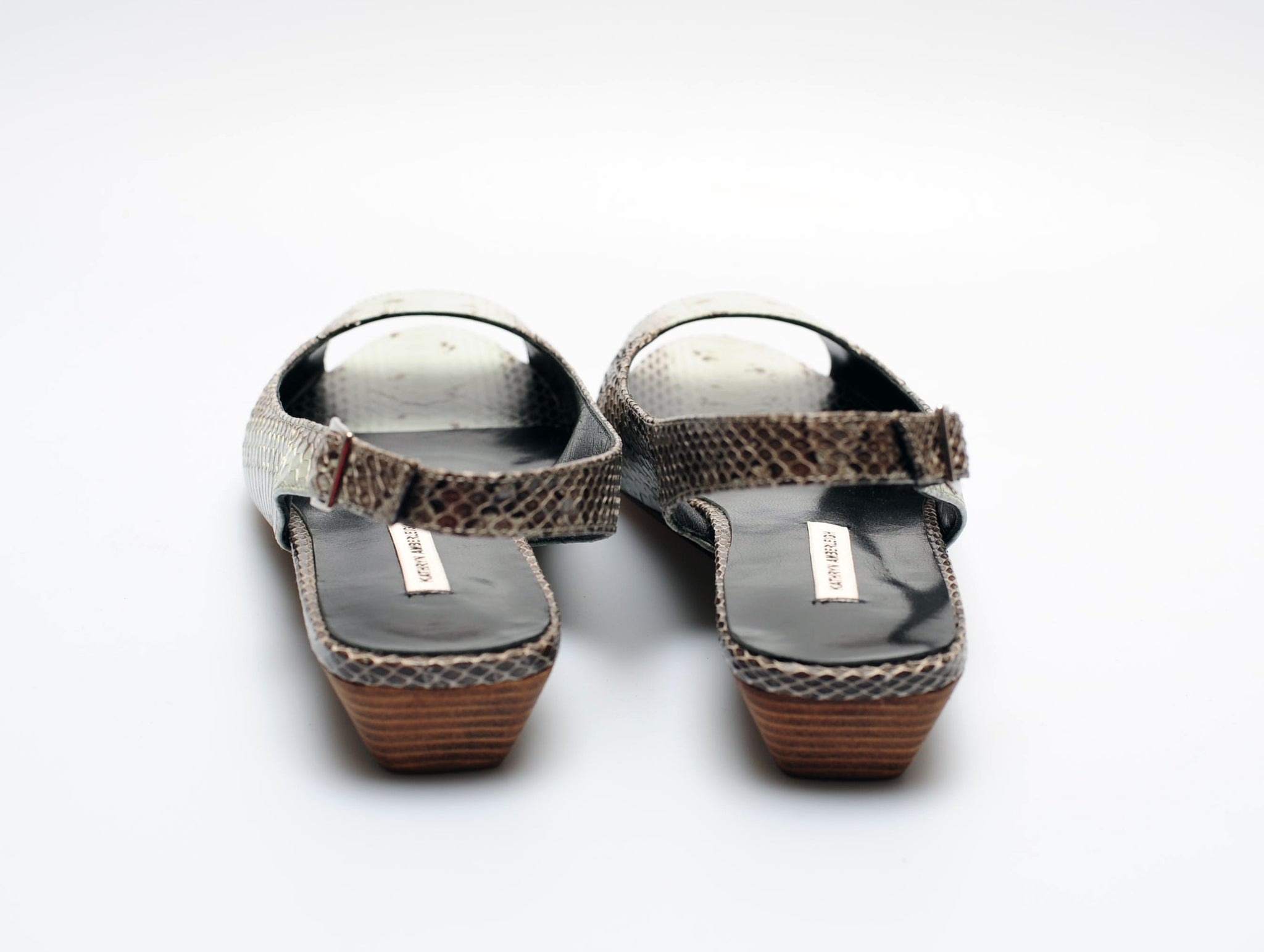 J004 snakeskin slingbacks; mint