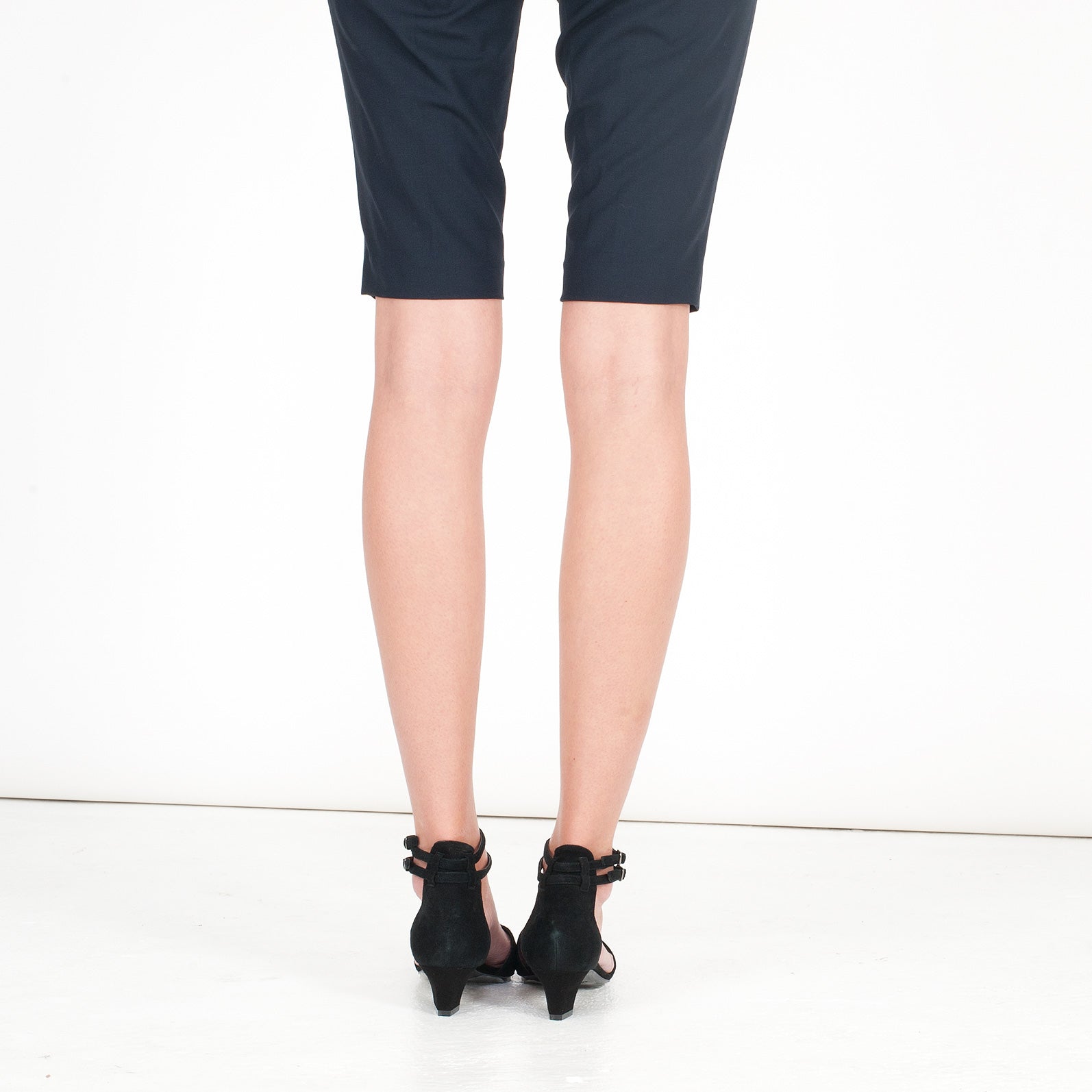 K603 suede pumps; black