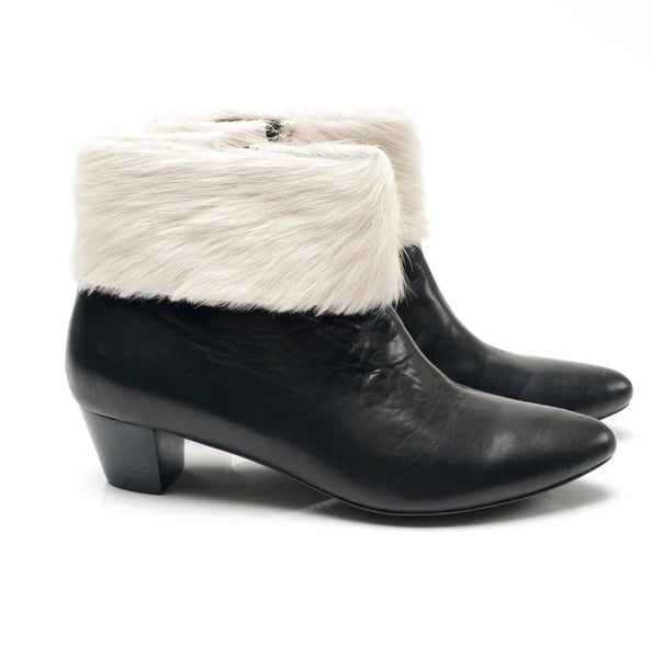 K614 leather boots; black and cream