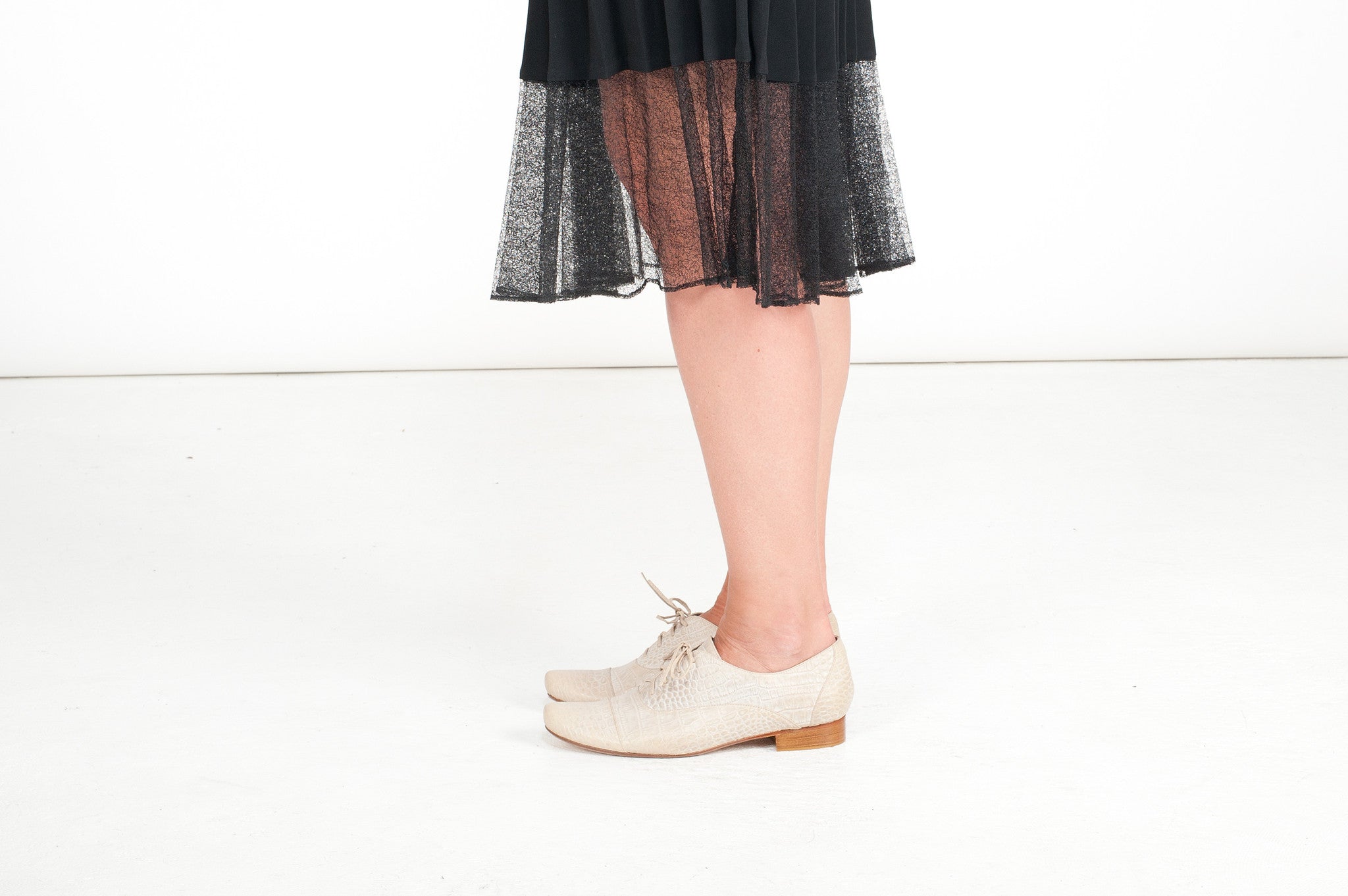J543 leather loafers; nude croc