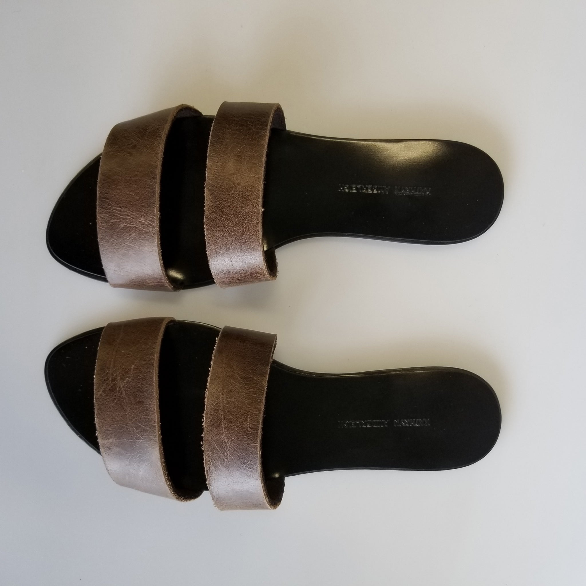 7521 leather slides; dark khaki