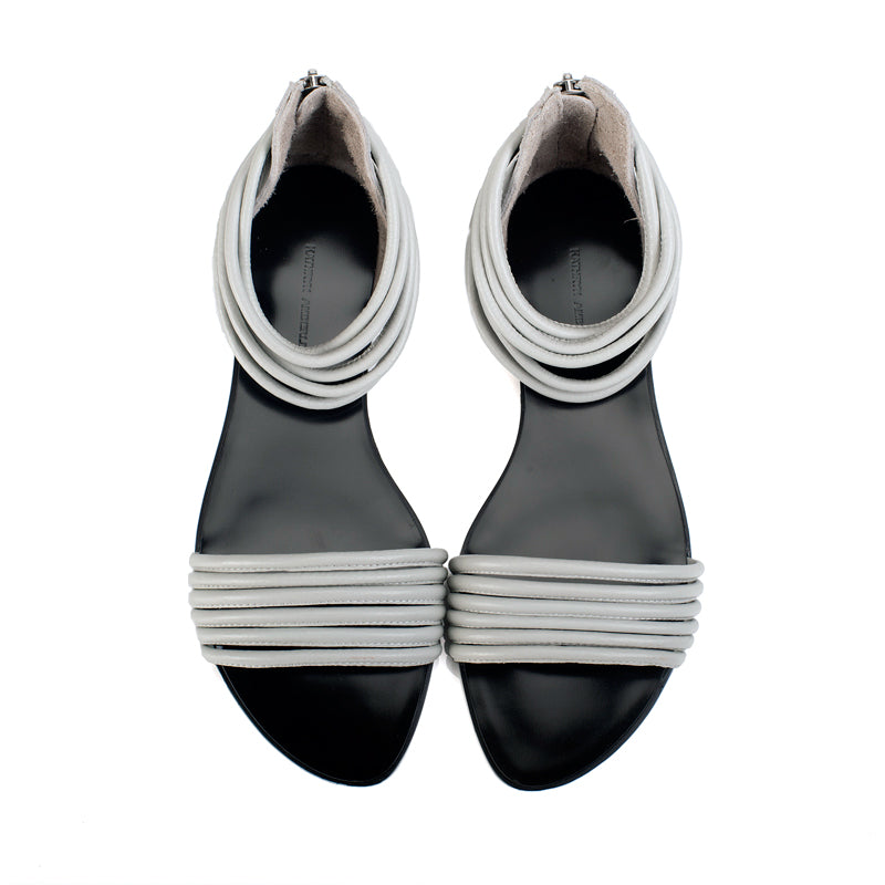 7500 leather sandals; smoke