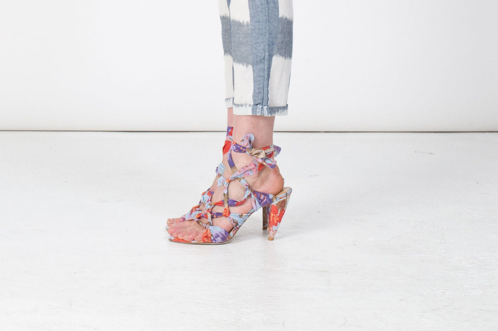 K737 cotton heels; lilac flower