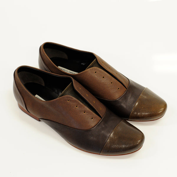 J544 leather loafers; chestnut