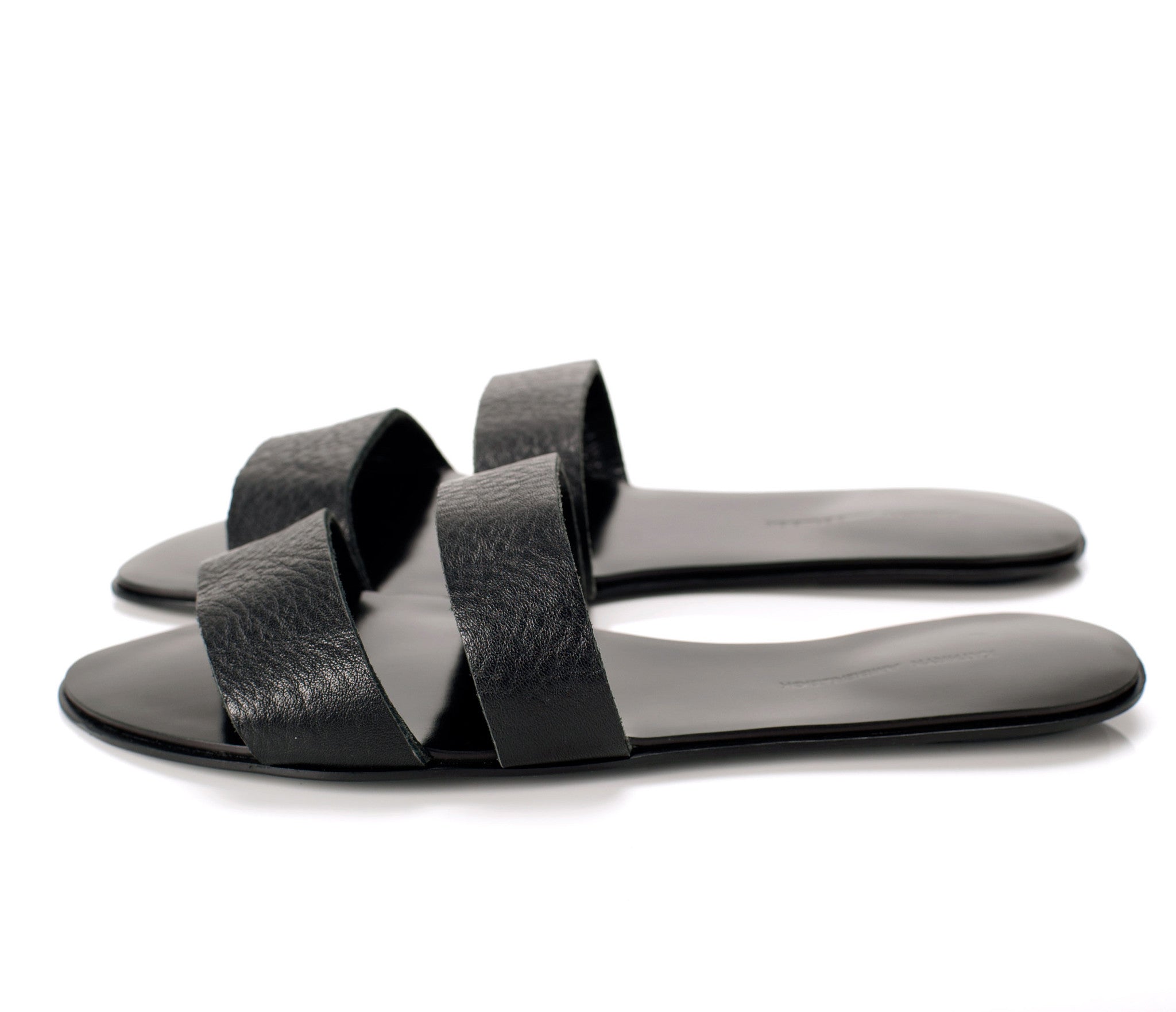 7521 leather slides; black