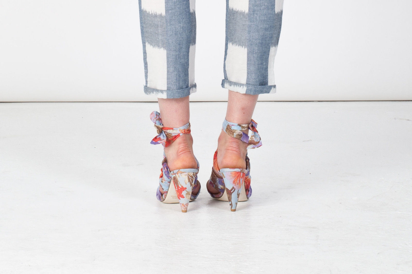K737 cotton heels; lilac flower