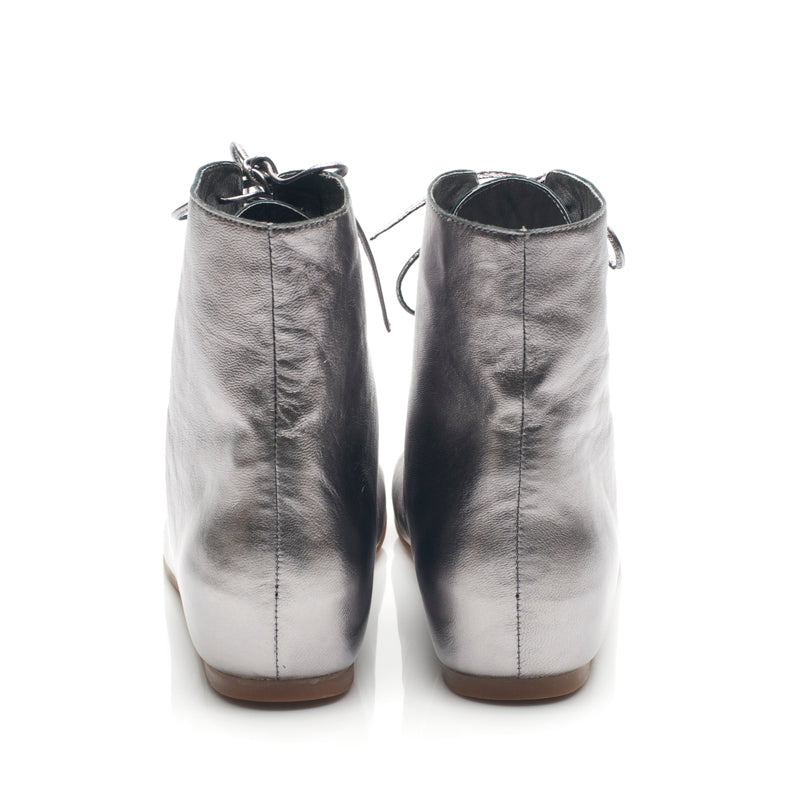 J117 leather boots; retro silver
