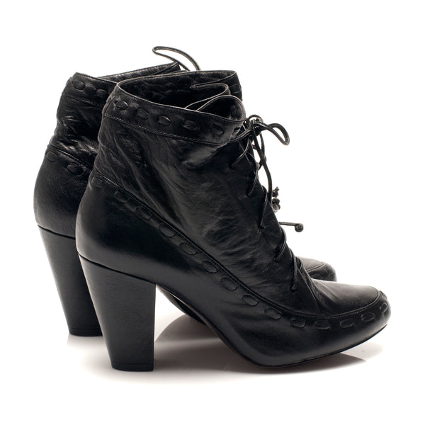 J506 leather boots; ink black