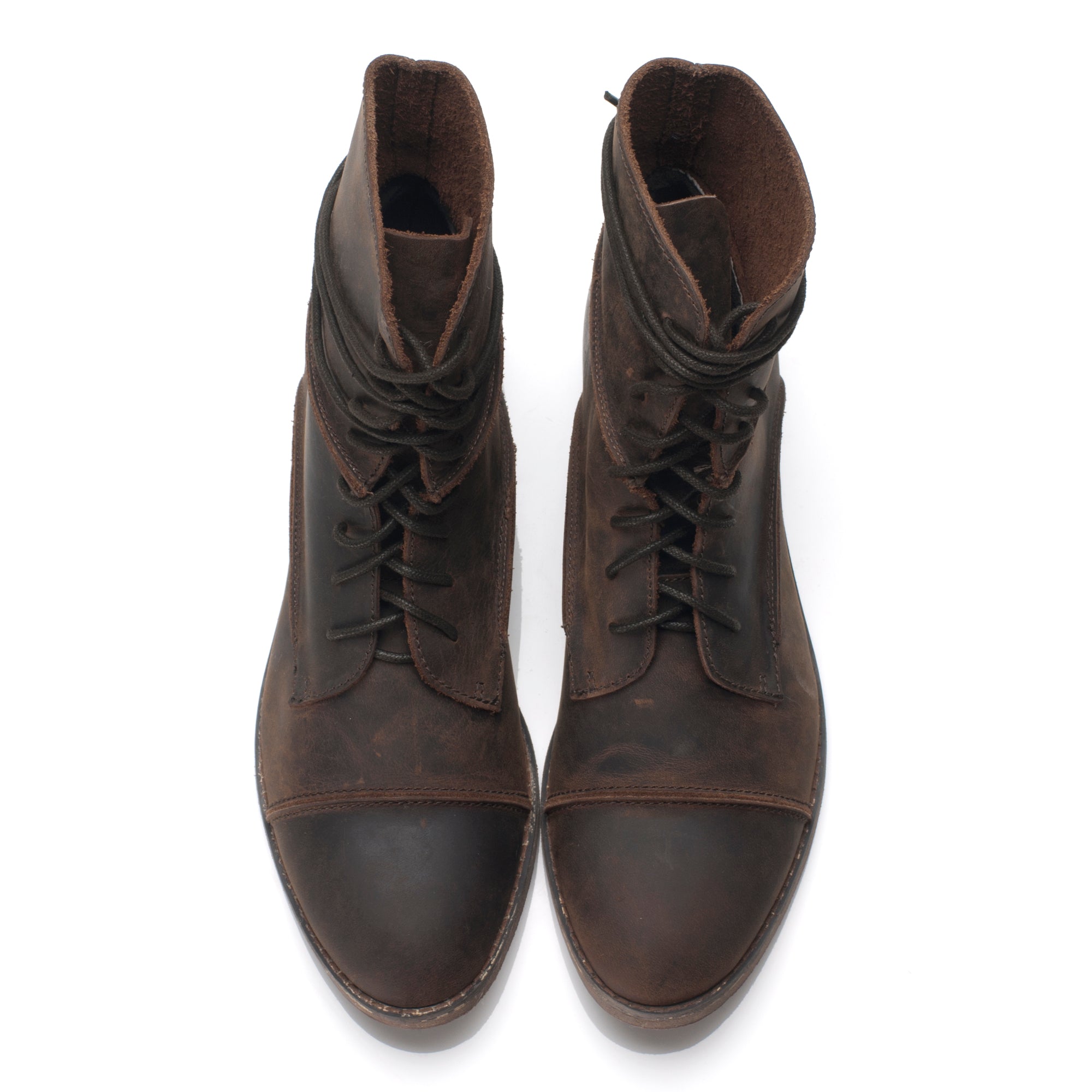 J541 leather boots; soil