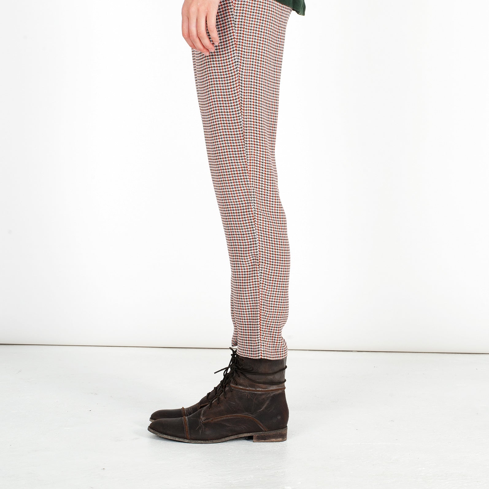 J541 leather boots; soil