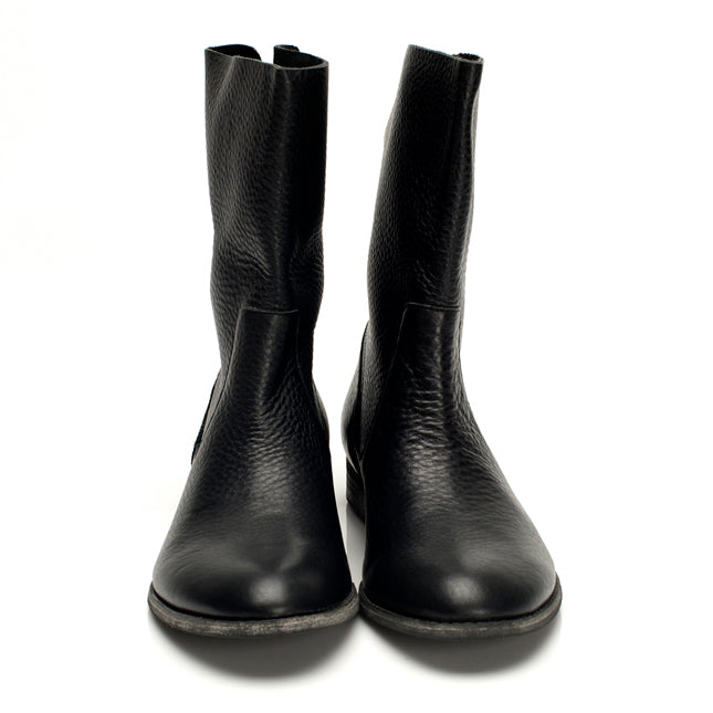 J542 leather boots; black