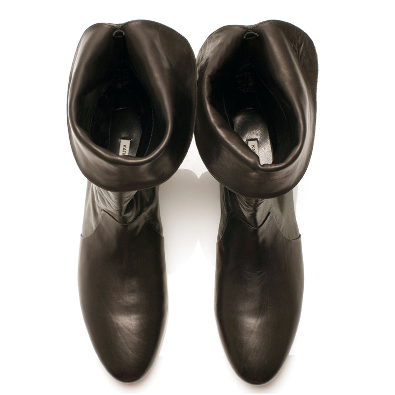 J556 leather boots; black and olive