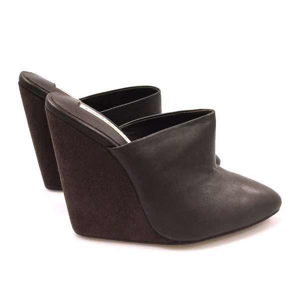 K604 leather and suede mules; chocolate