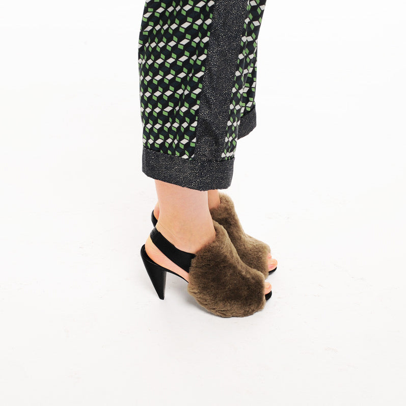 K605 fur slingbacks; khaki and black lizard