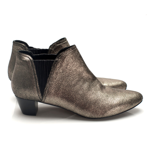 K607 leather boots; bronze