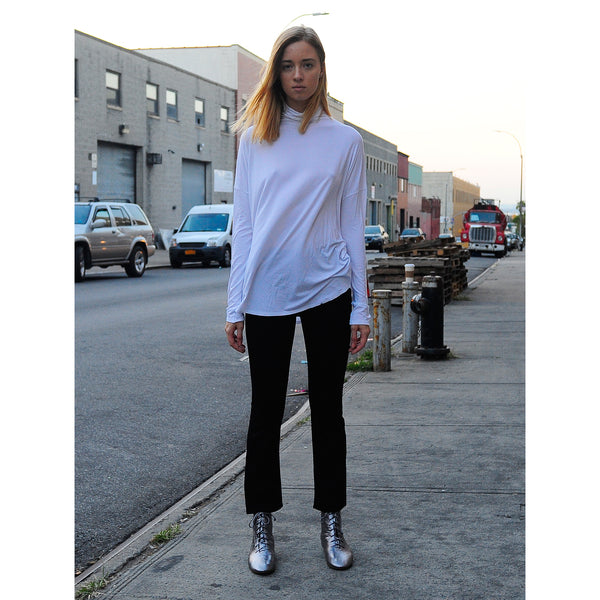 J117 leather boots; retro silver