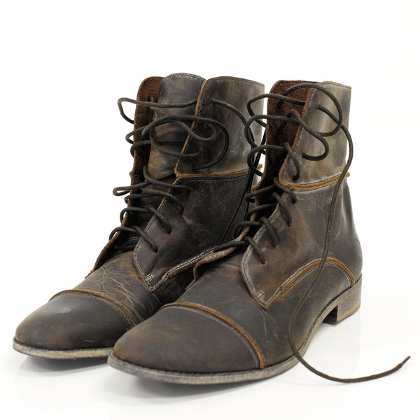 J541 leather boots; khaki