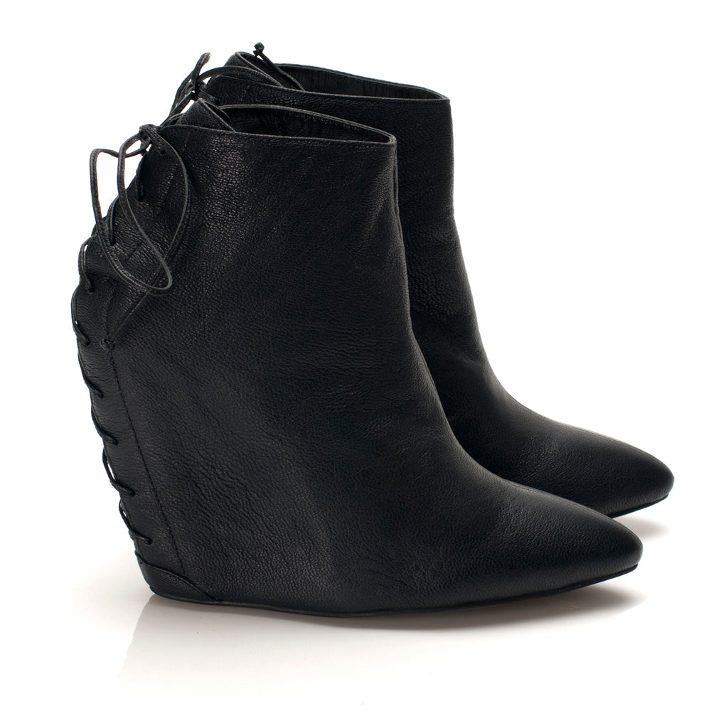 K304 leather boots; black