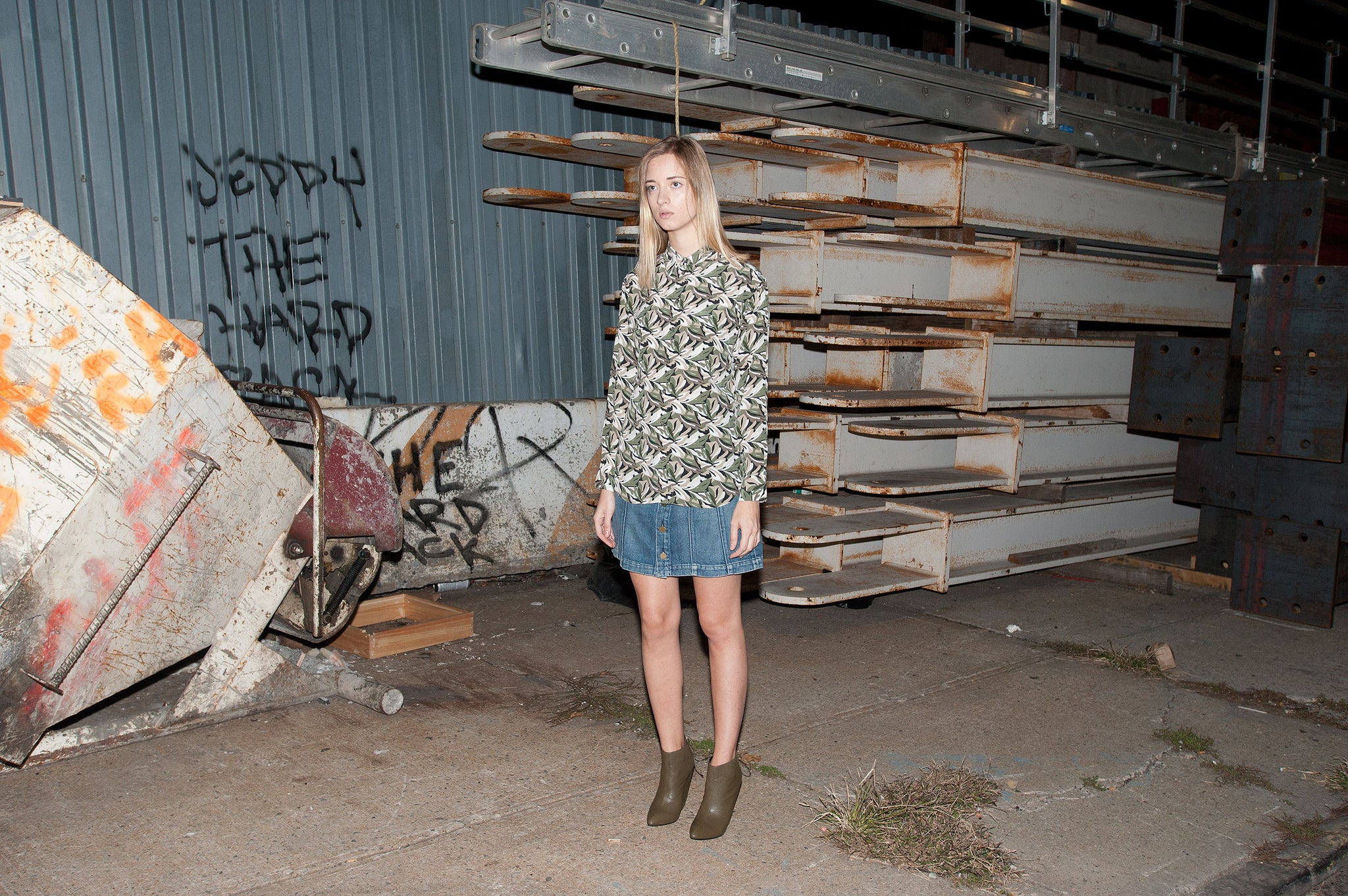 K304 leather boots; olive