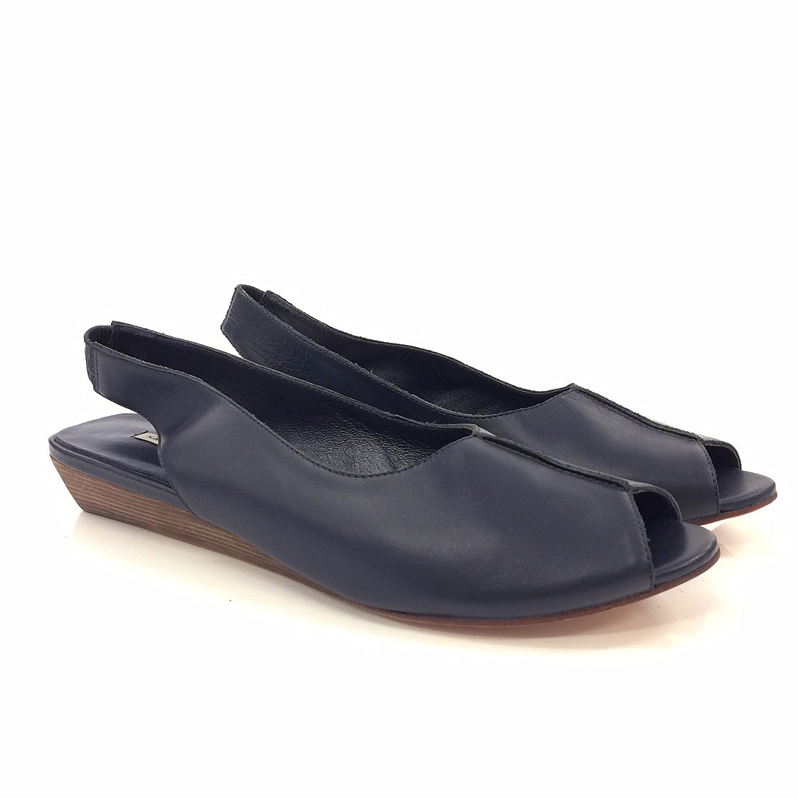 K414 leather slingbacks; navy