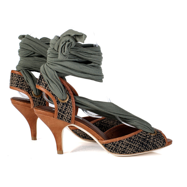 K425 jute and leather heels; oak and myrtle