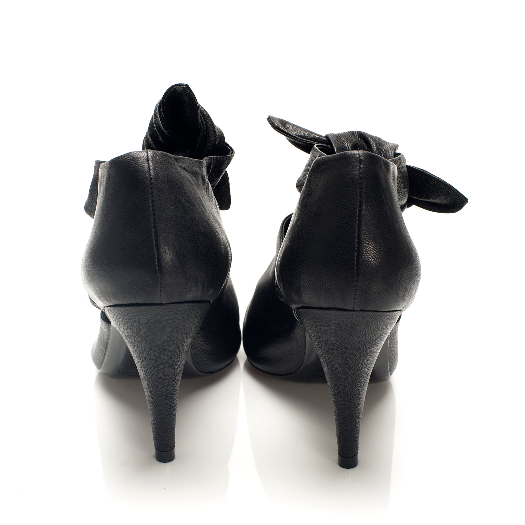 K602 leather pumps; black