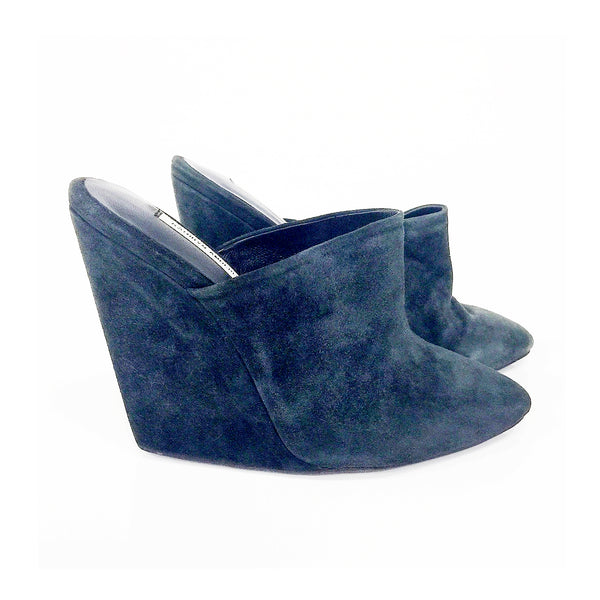 K604 suede mules; charcoal