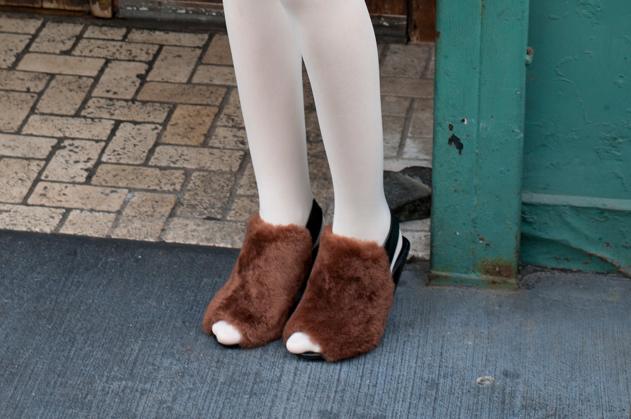 K605 fur slingbacks; auburn and black gloss
