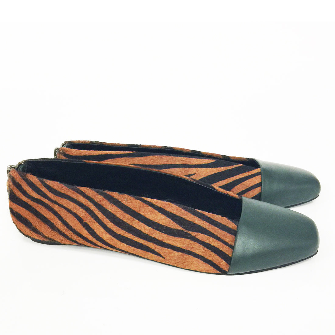 K622 leather loafers; green and tan zebra