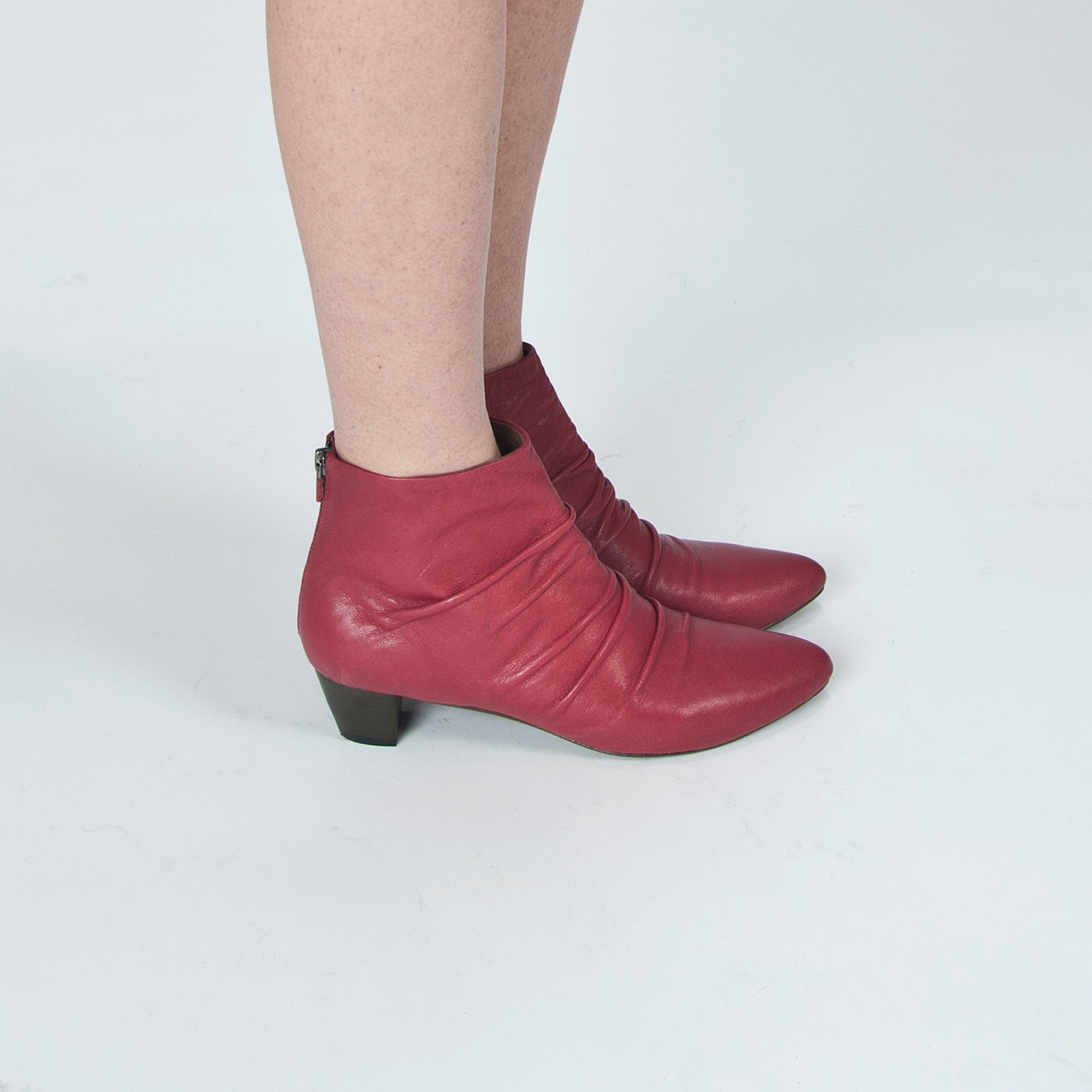 K623 leather boots; raspberry